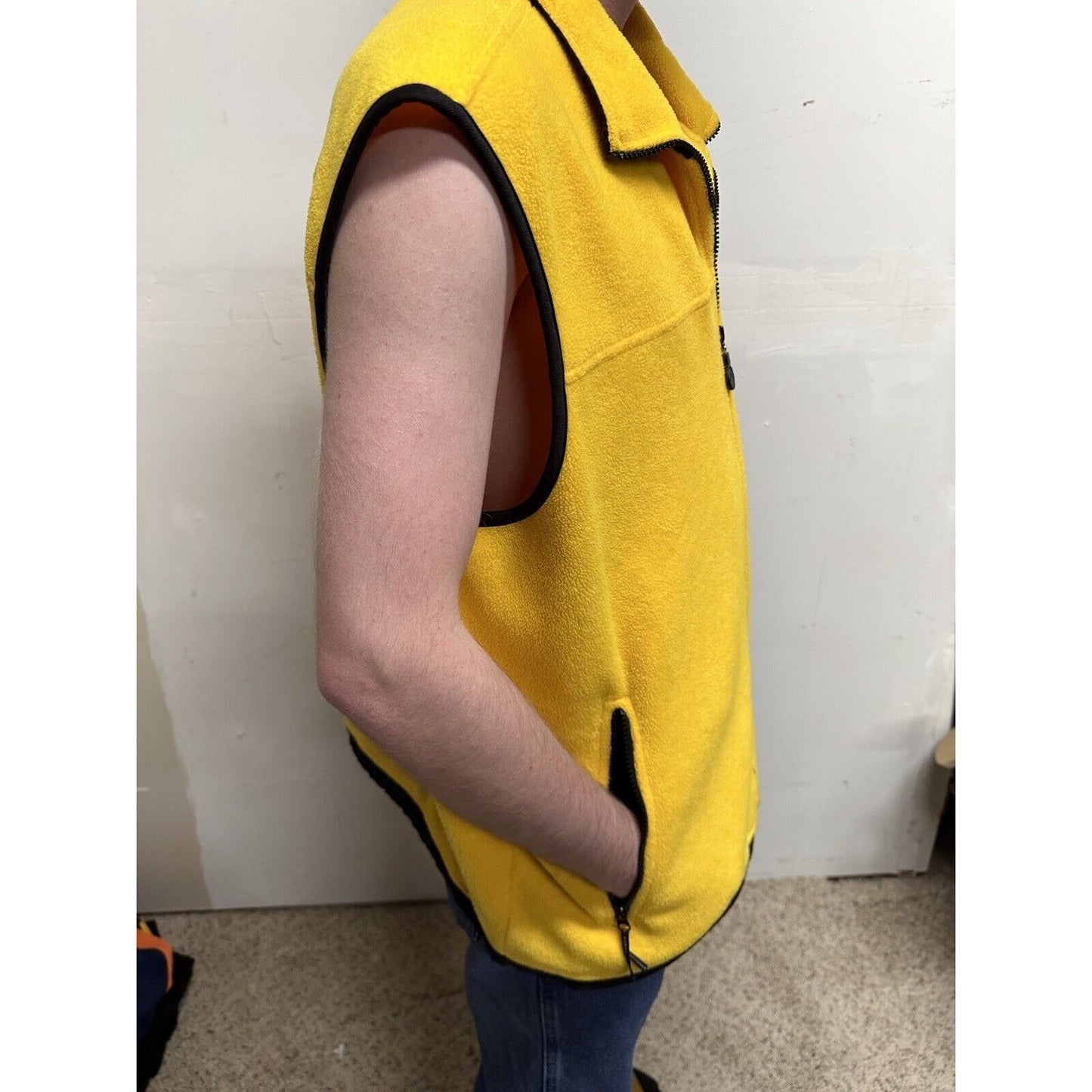 men’s XL prospirit yellow zip up sleeveless vest