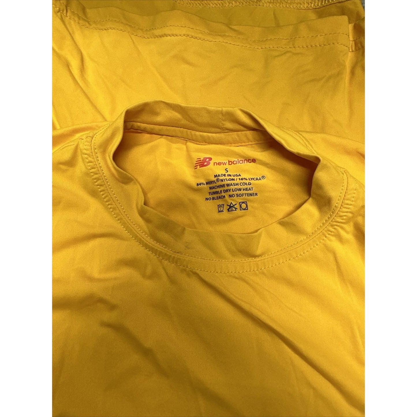 Men’s US Navy Yellow Physical Fitness pT Short sleeve Shirt Size Small Lycra