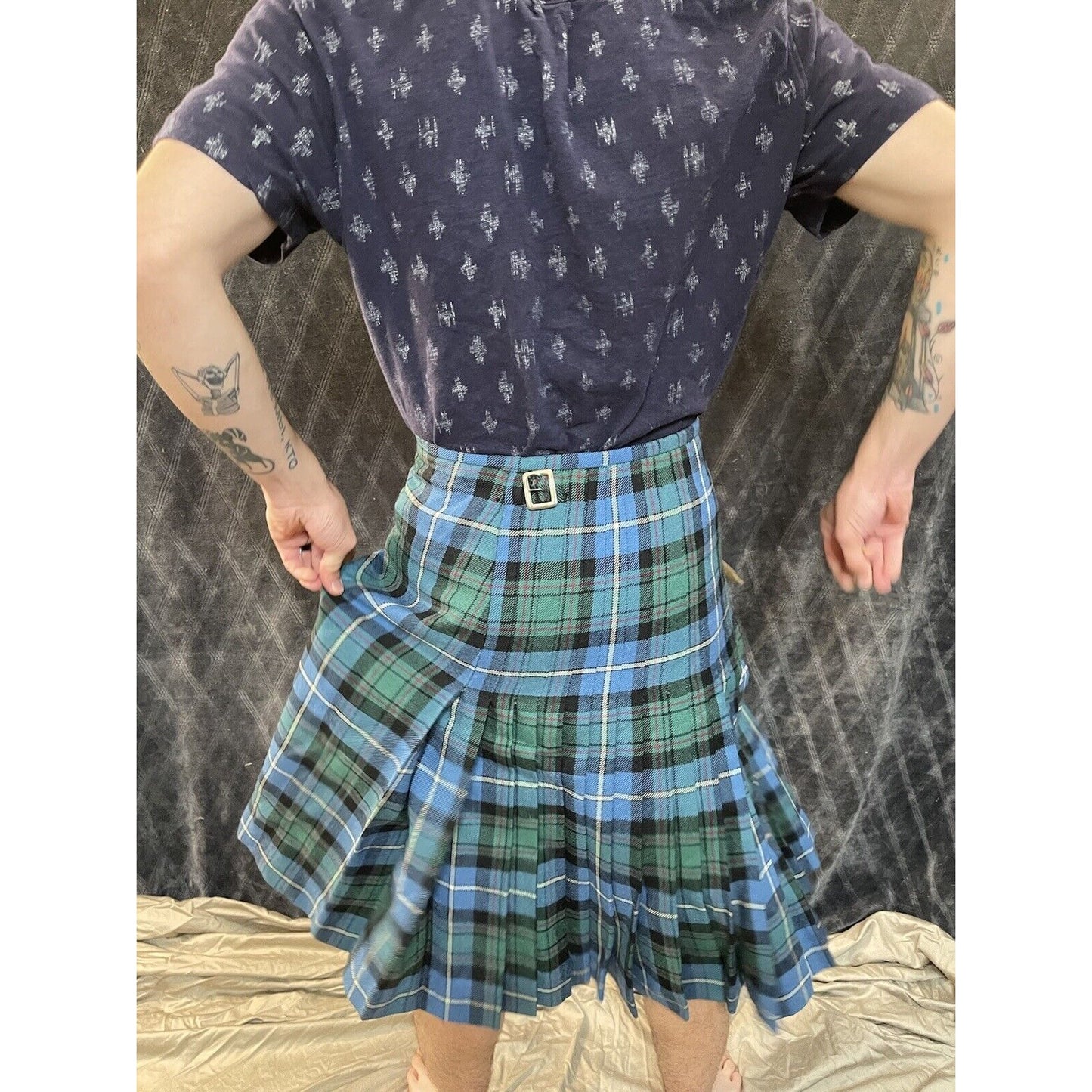 men’s kilt woman’s skirt 45” across stretched out plaid green and blue