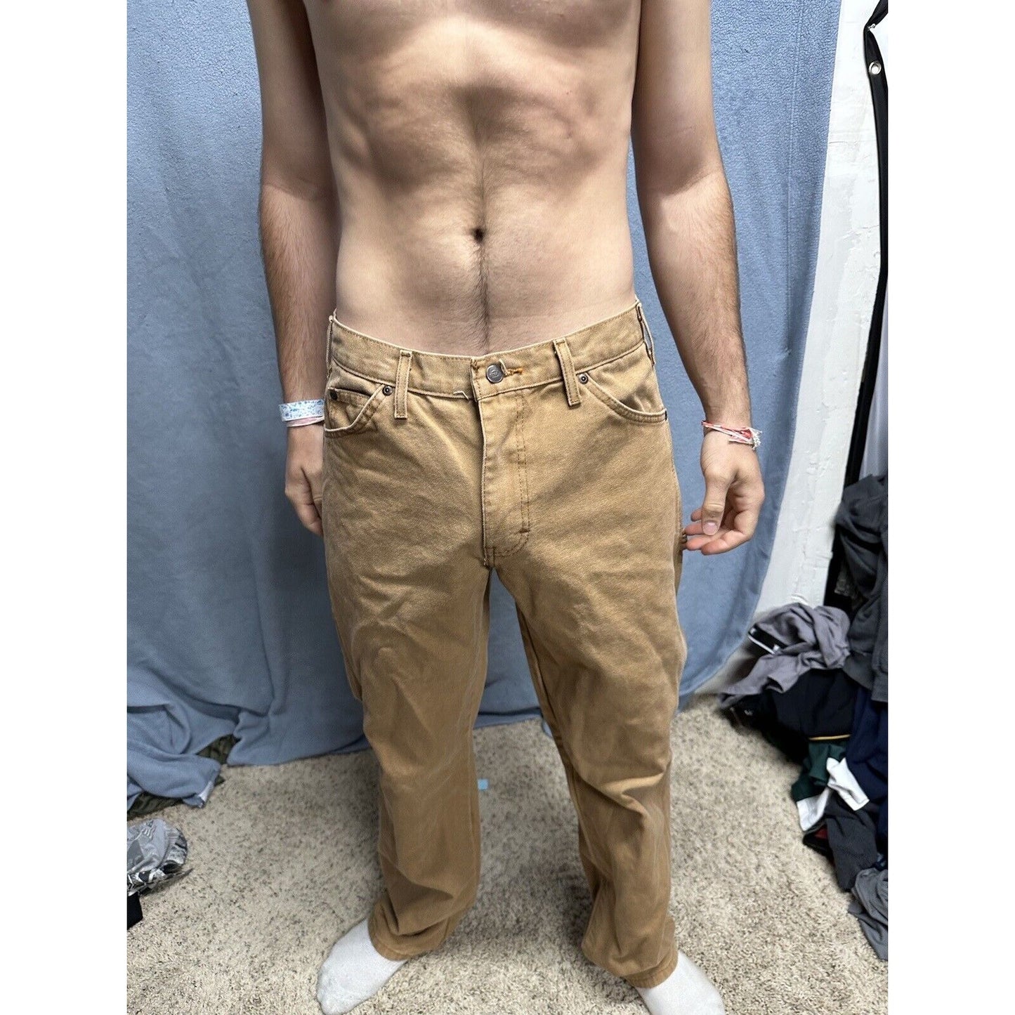 Men’s Khaki Dickies Relaxed Fit 32 X 34 Cargo Pants