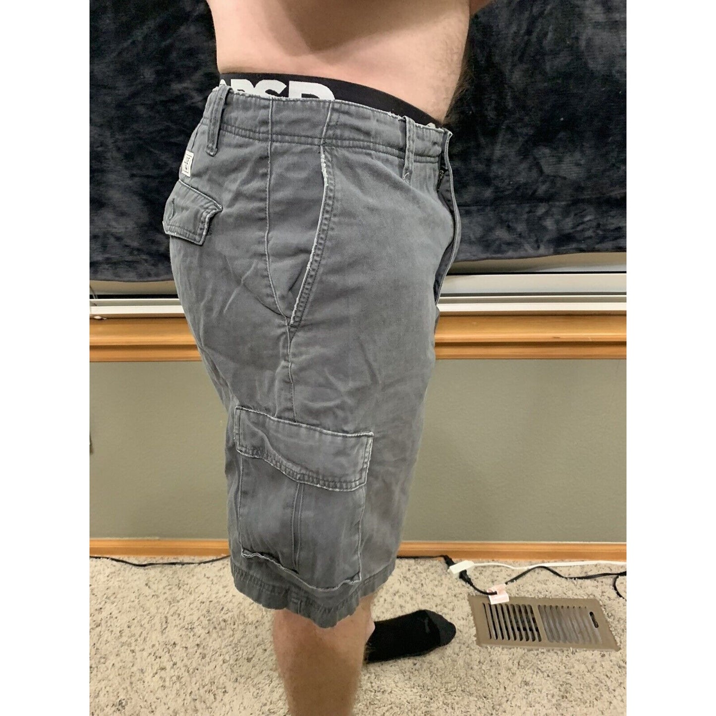 Quick Silver Men's Size 34 Gray Rugged Cargo Shorts