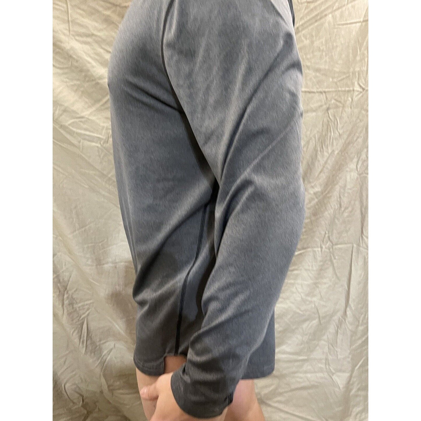 Men's Gray Under Armour 2XL fitted long sleeve pullover shirt