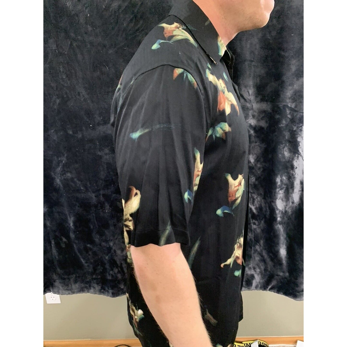 Metro Concepts Mens Medium Button Down Short Sleeve Shirt Black - Leaf Design
