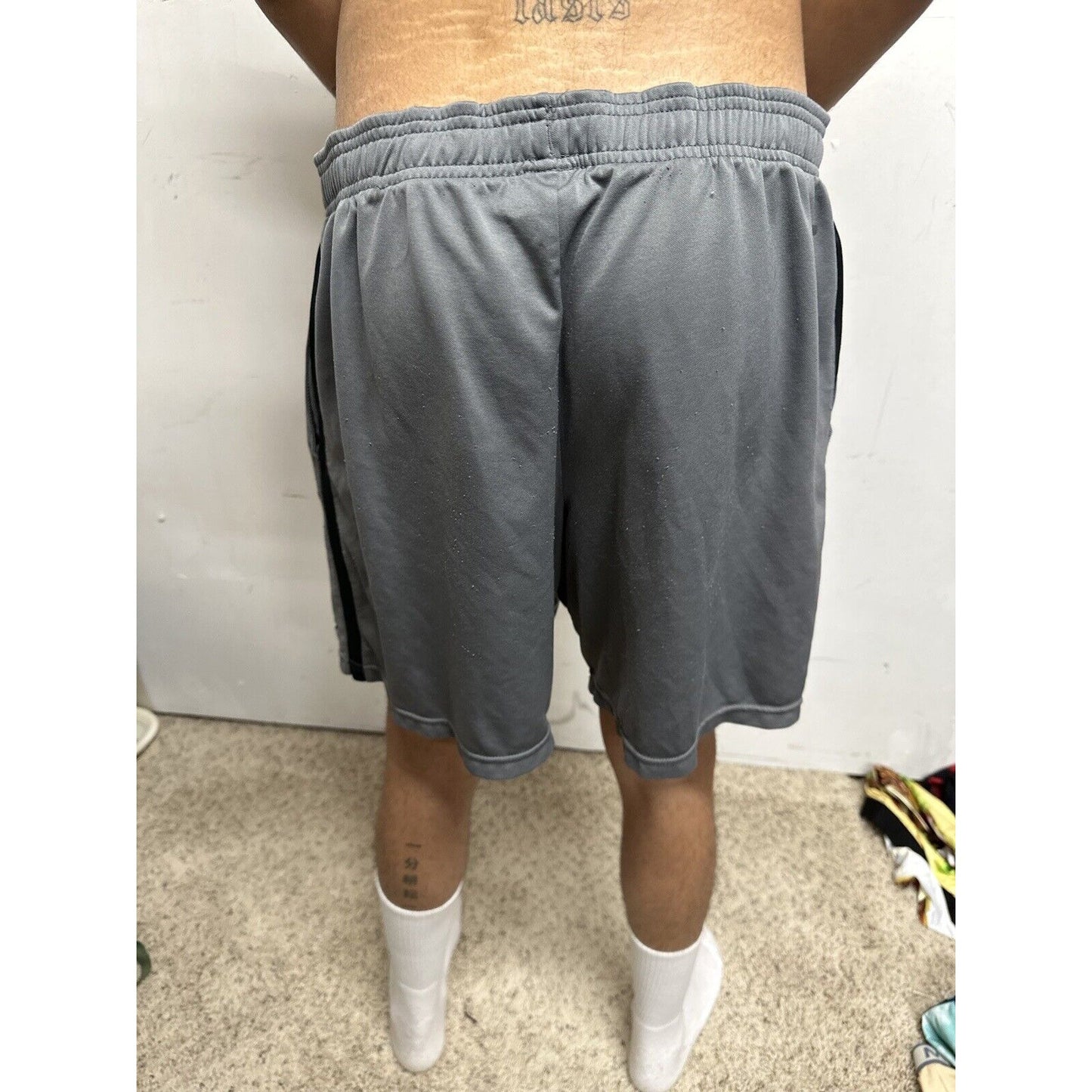 Men’s Large Gray Champion Athletic Shorts