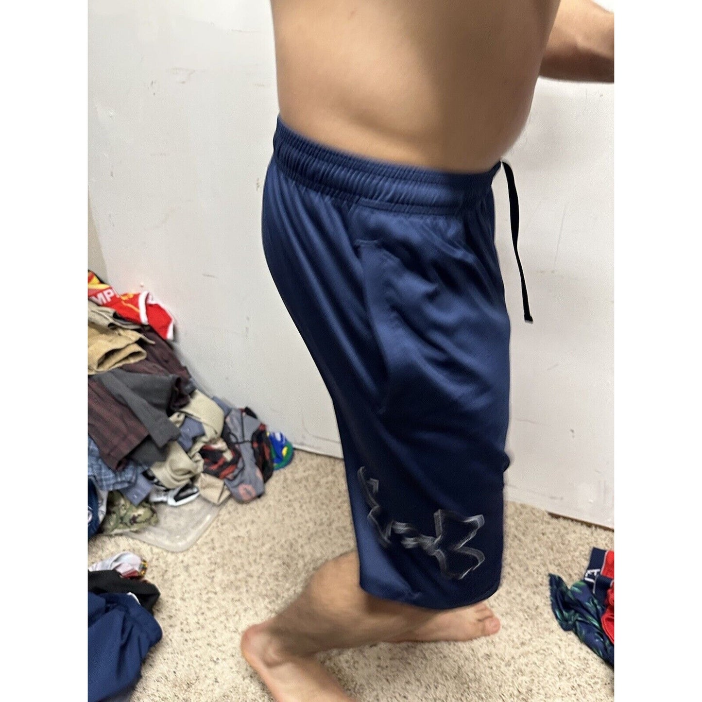 Men’s Large Heatgear Under Armour Athletic Shorts Dark Blue With Pockets