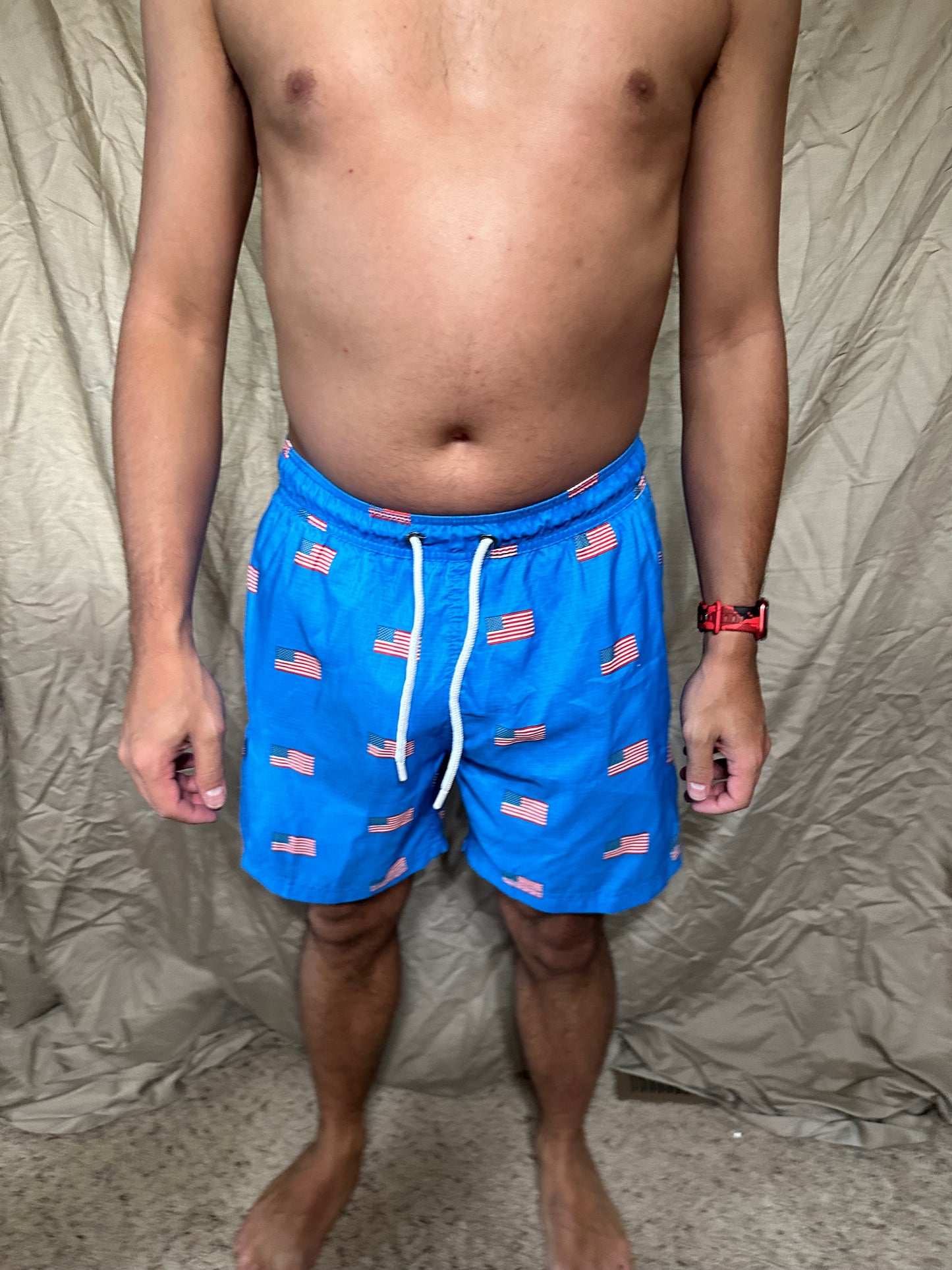 Men’s blue American flag patriotic size medium bathing suit with lining and pockets us apparel