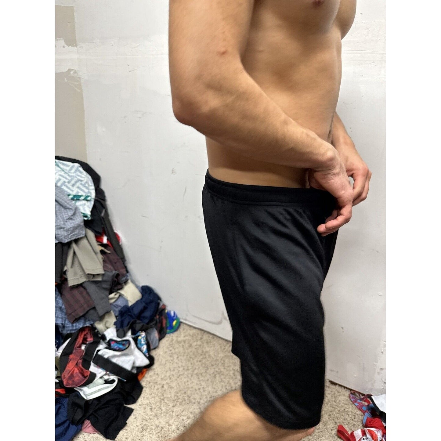 Men’s Black Starter Large Athletic Shorts