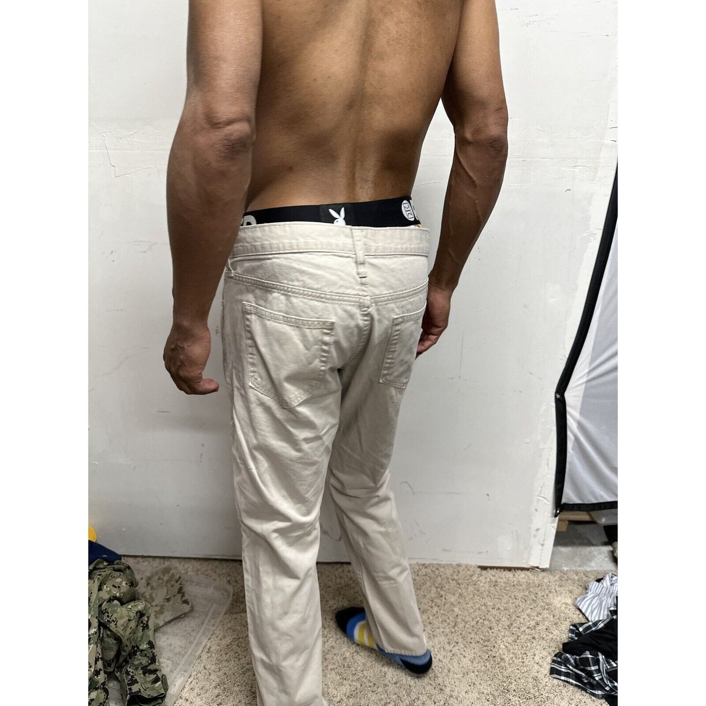 Men’s Cream / Beige Old Navy Pants 33 X 34