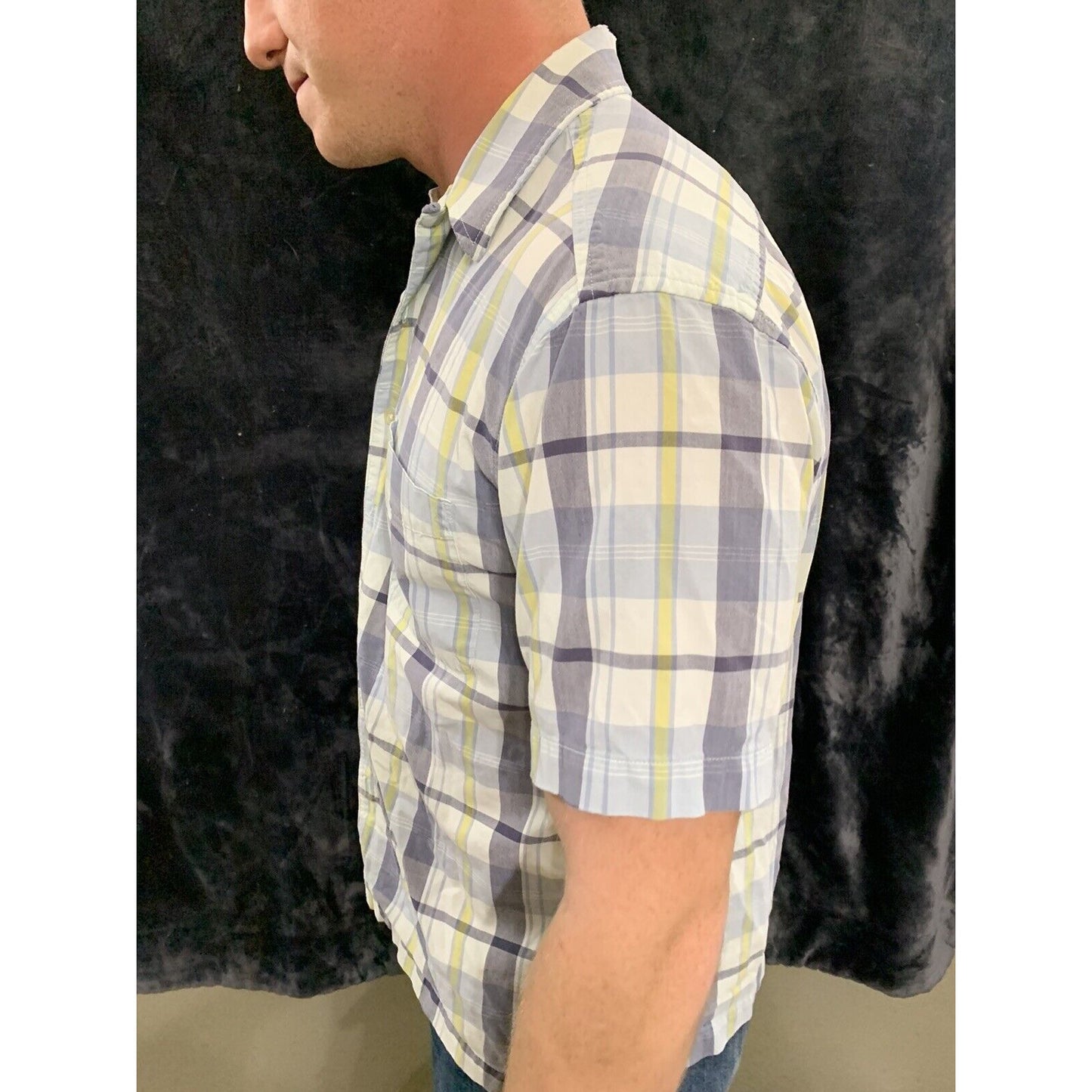 OLD NAVY Men's Size Small Short Sleeve Blue Plaid Button Down Shirt