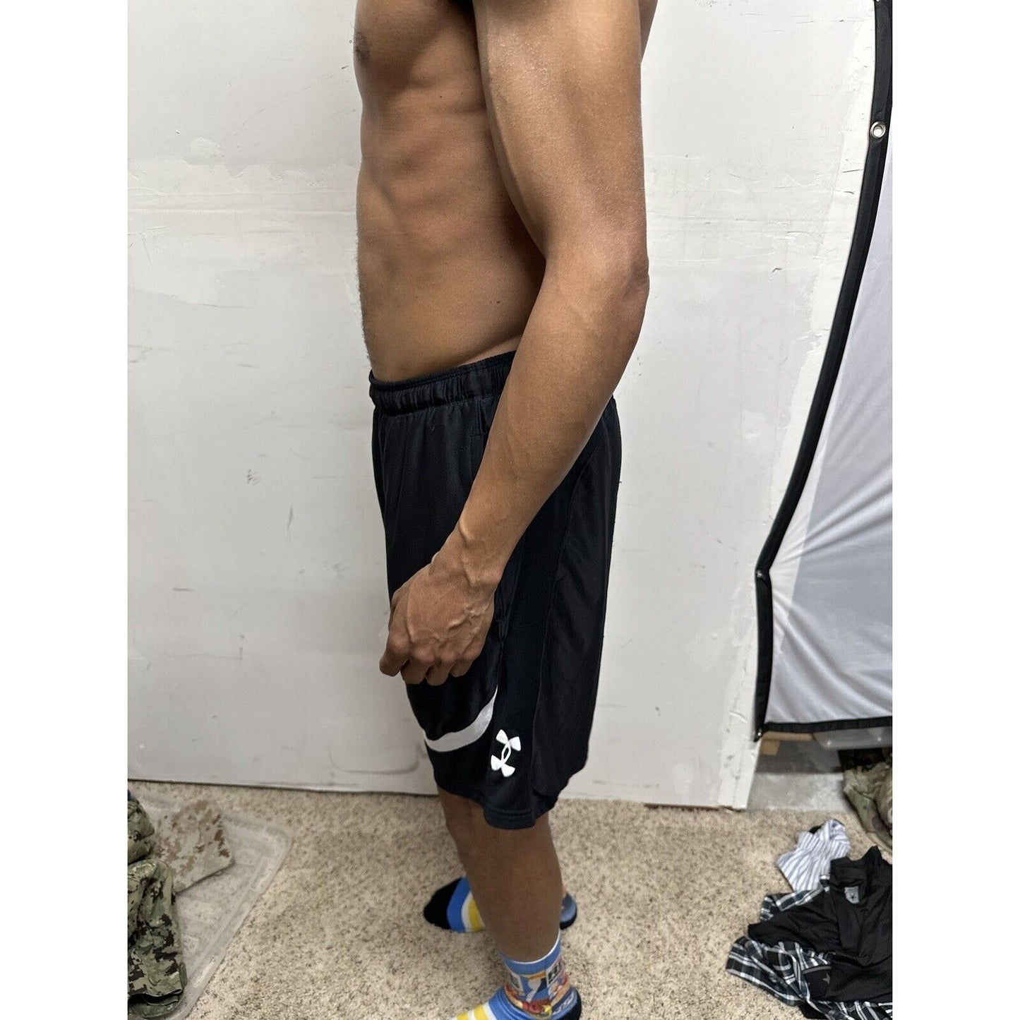 Men’s Under Armour Black Large Shorts Athletic With Pockets