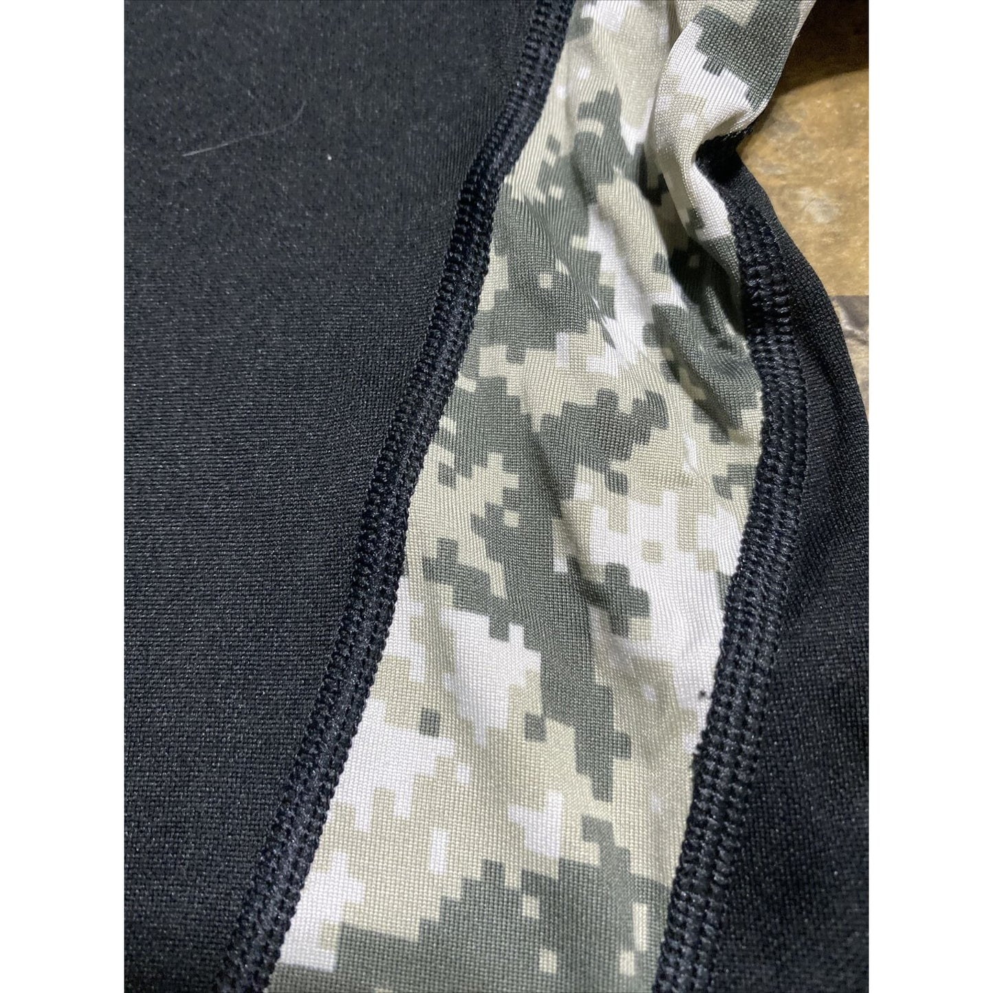 Soffe Extreme XT46 Training Men’s Medium Black & Camo Military Polyester T-shirt