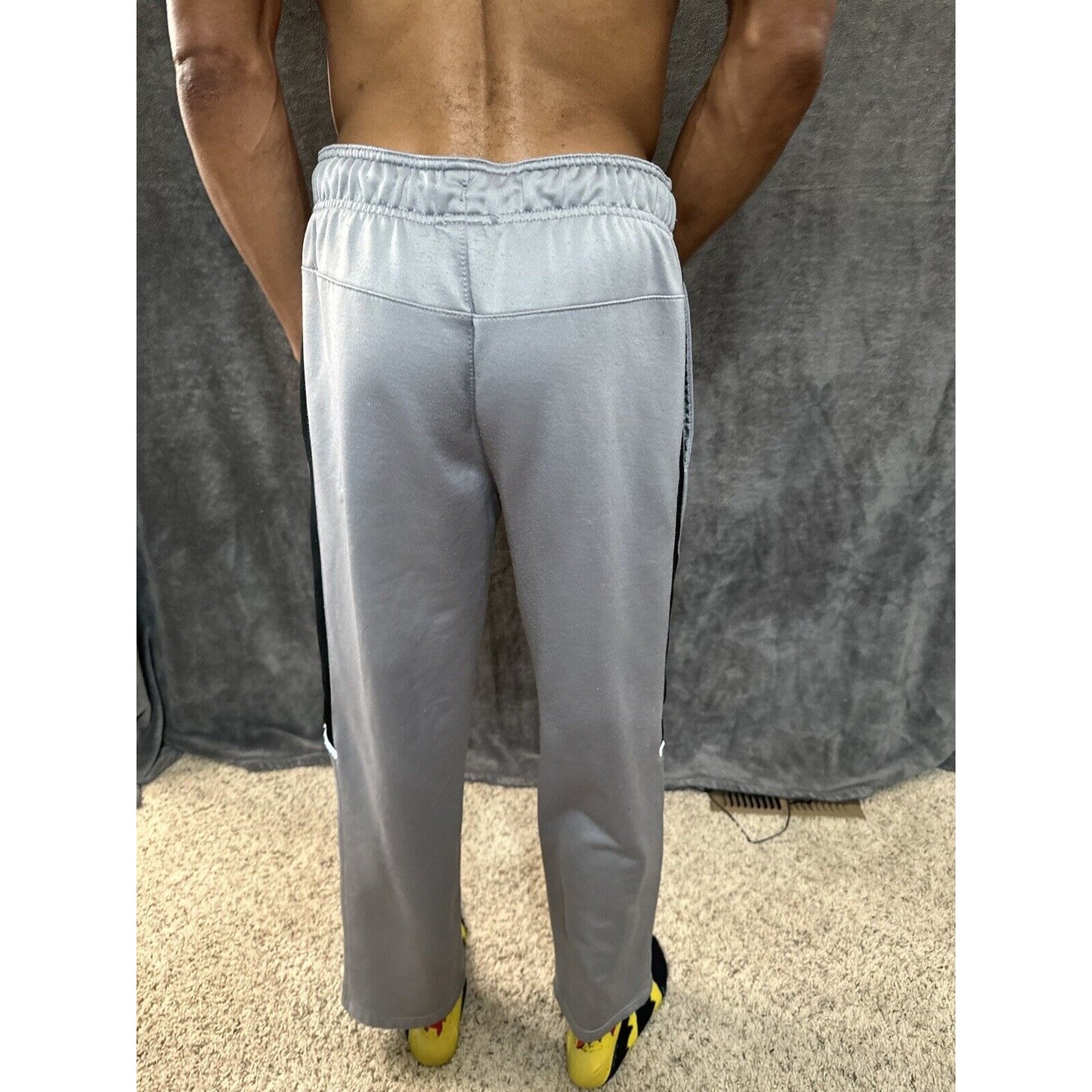 Men’s Gray Everlast Medium Sweatpants With Pockets