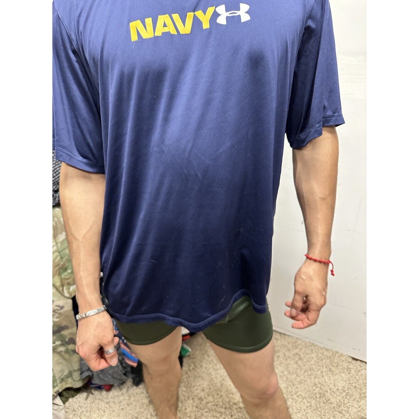 Men’s Dark Blue Under Armour Short Sleeve Navy Heat Gear Loose Large Tshirt