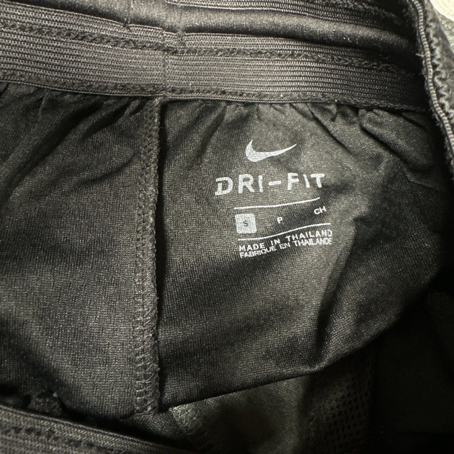 Men’s Nike Black Gray White Small Dri Fit Shorts With Pockets