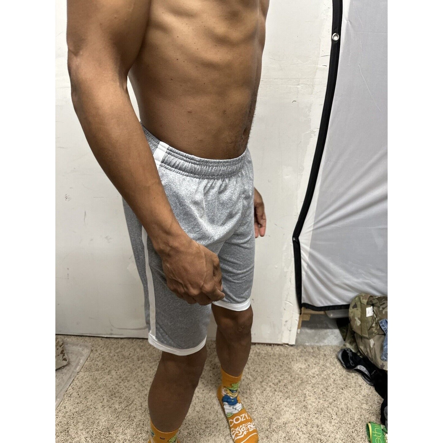 teen boy’s Fila xL Gray Athletic Shorts (18-20)