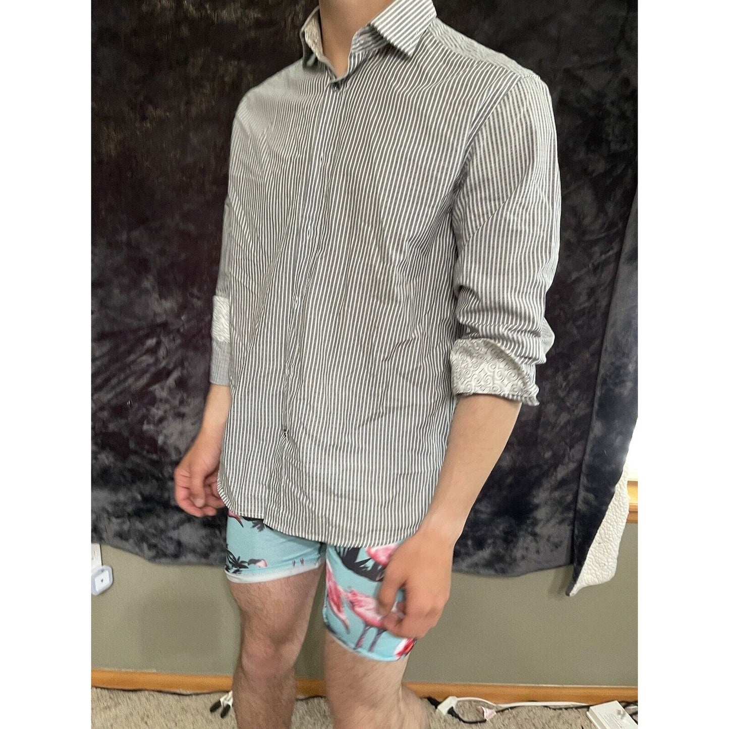Men’s Cultura International medium Gray striped long sleeve Button up shirt