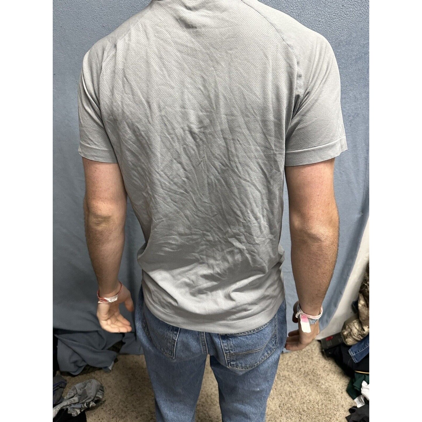 Gray Small Nylon Polyester Short Sleeve Athletic Shirt