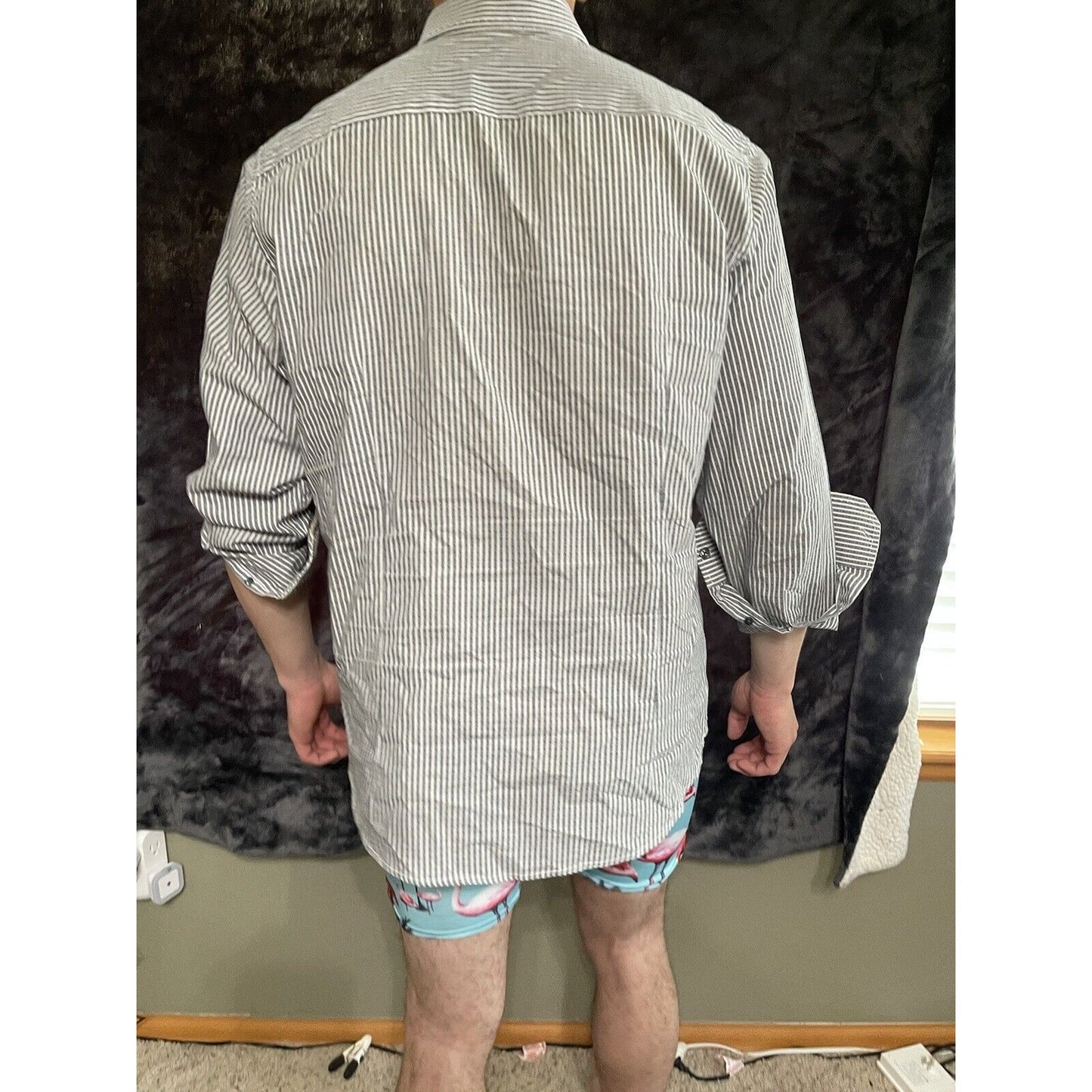 Men’s Cultura International medium Gray striped long sleeve Button up shirt