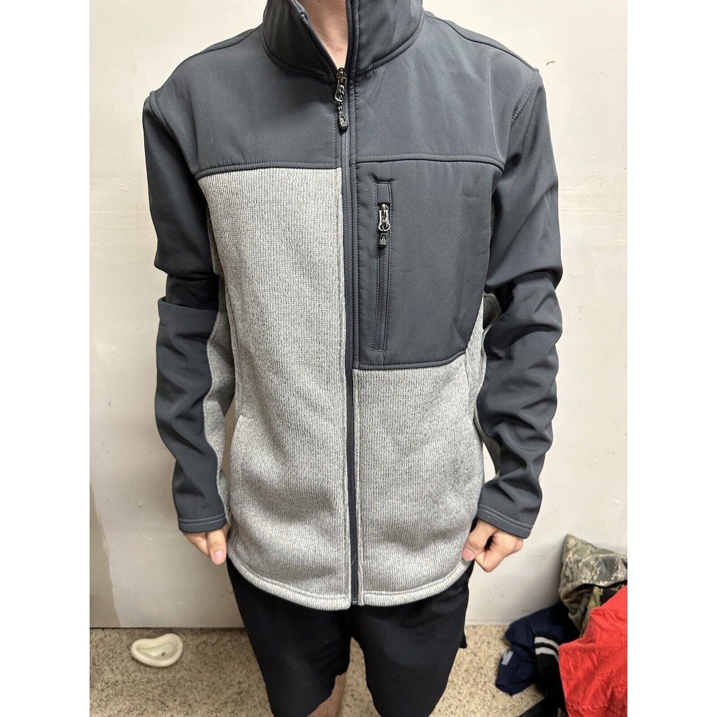 Men’s Large Swiss Tech Gray 42-44 Full Zip Jacket