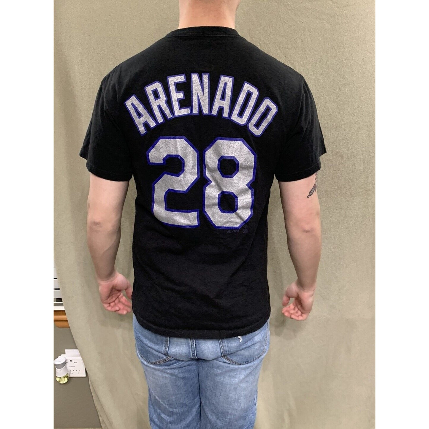 majestic Colorado Rockies t shirt Mens Size Medium Arenado 28