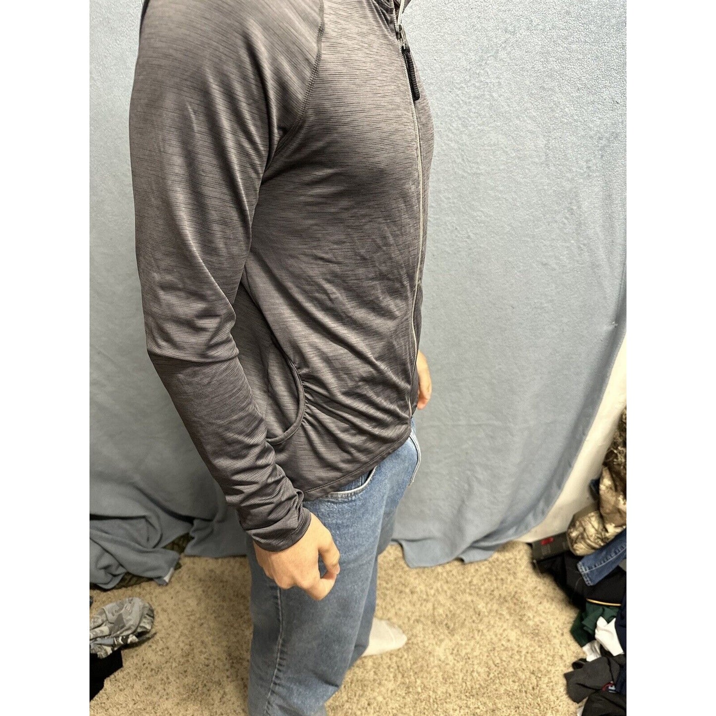 Men’s Gray All In Motion Medium Full Zip Sweater