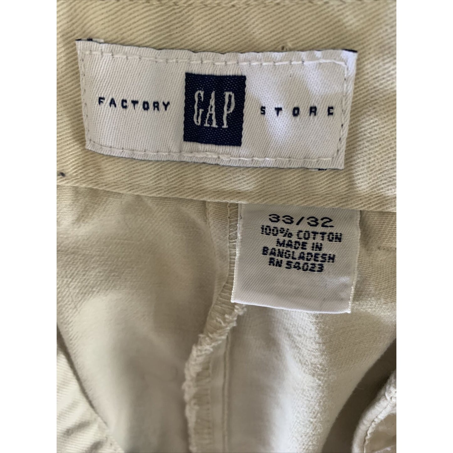 GAP Khaki Pants For Men 33x32 100% Cotton