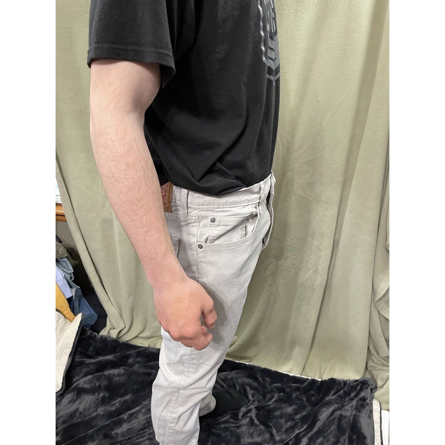 MEN'S LEVI JEANS 502 Size 34 x 32 Taper Below Waist Gray