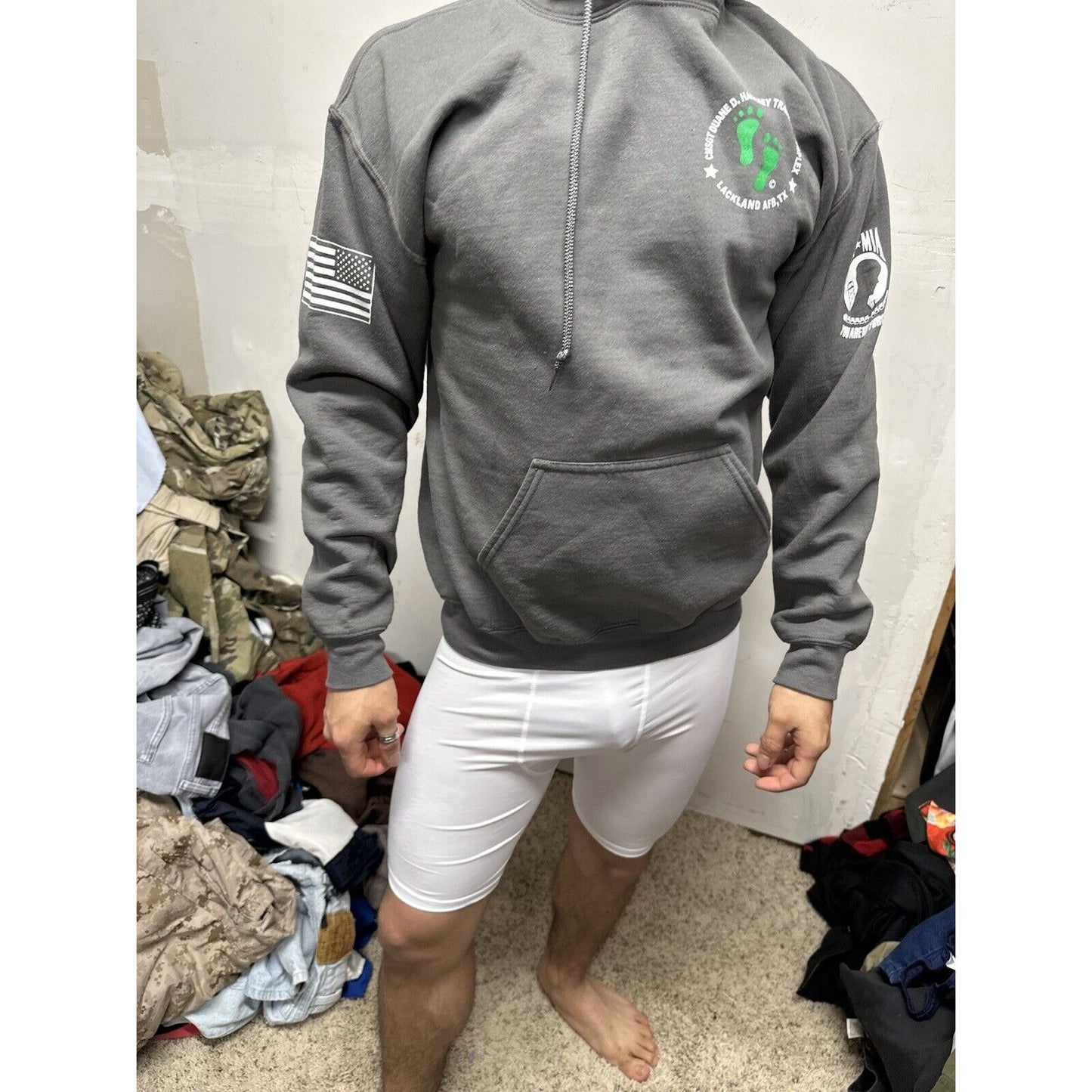 Men’s Gray CMSGT Hackney Training Complex Lackland AFB TX Gildan Medium Hoodie
