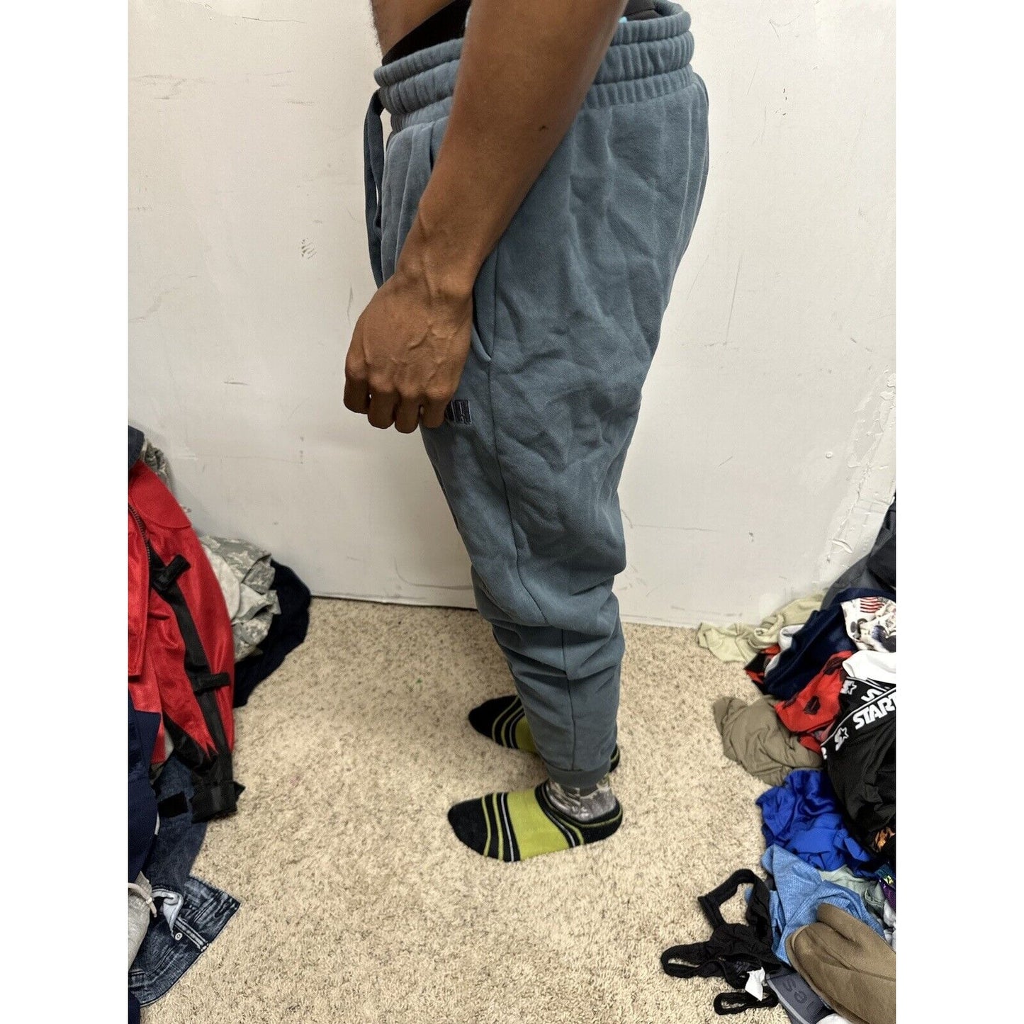 Men’s Large Gray Puma Sweatpants With Pockets