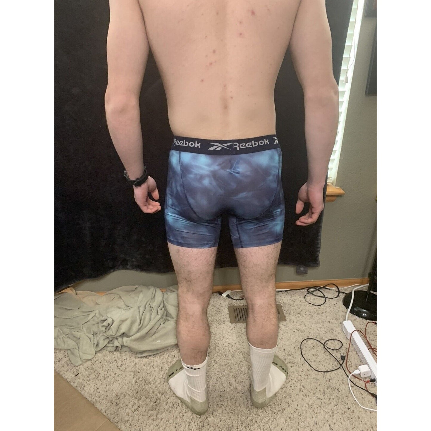 Men’s Reebox Camo Compression Shorts Medium 10% Spandex With Teal Band