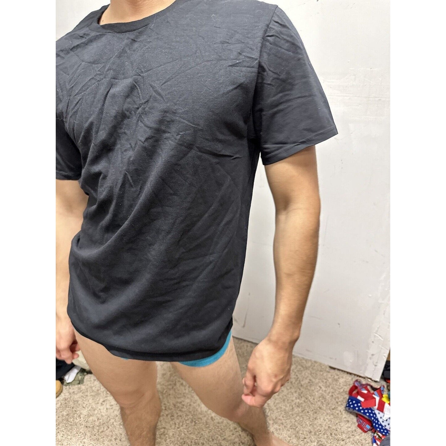 Men’s Fruit Of The Loom Black Medium Tshirt