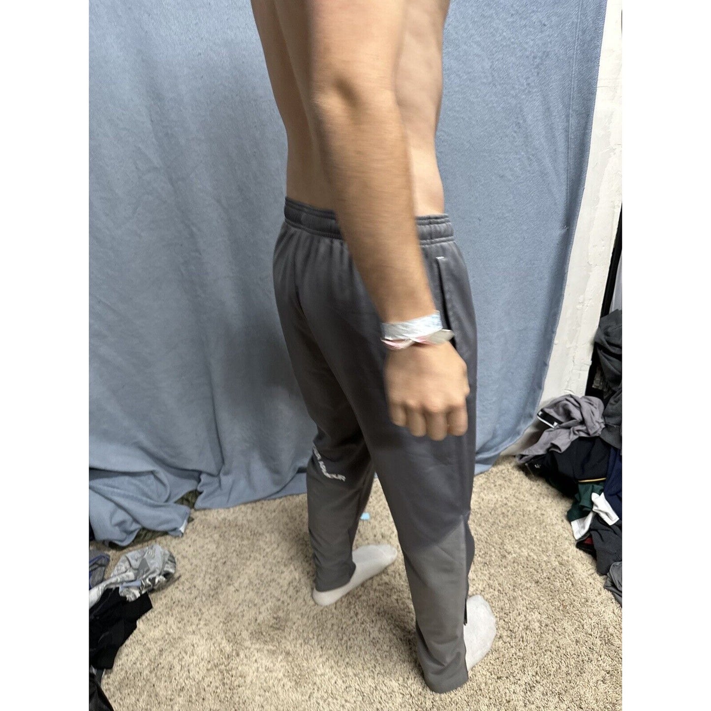 Men’s Gray Fitted Large Under Armour Sweatpants With Pockets MG