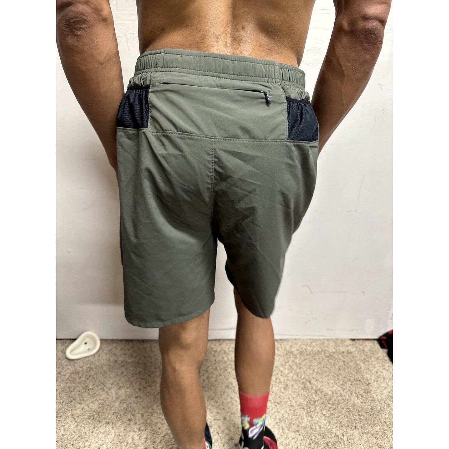 Men’s Large Road Runner Sports Grayish Olive Green Athletic Shorts