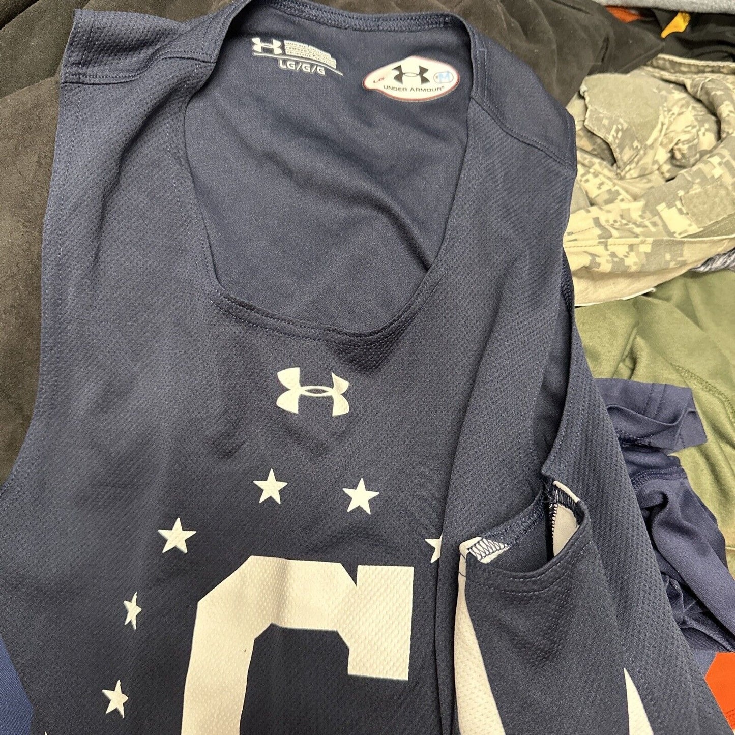 Men’s Blue Under Armour Muscle Shirt Tank Top Shirt Large