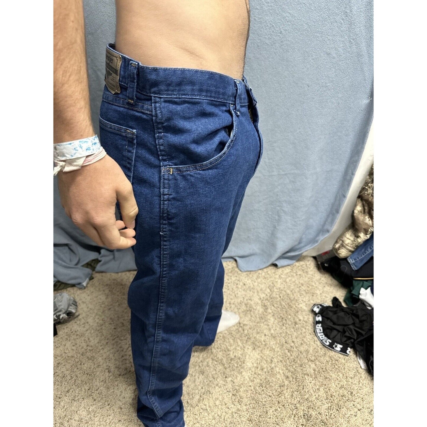 Men’s Wrangler Regular Fit 34 X 32 Blue Jeans