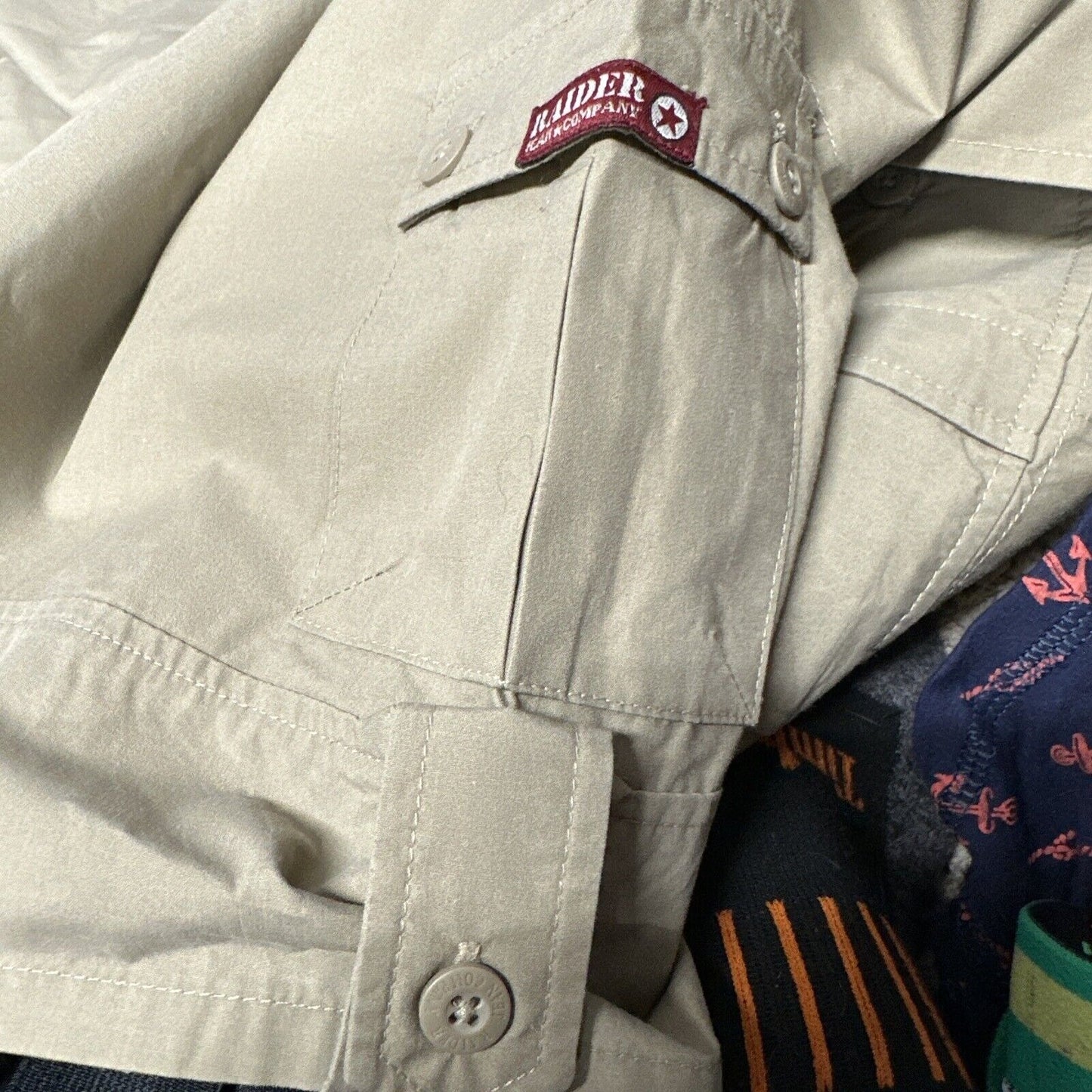 Men’s Khaki Raider Jean Company Large Short Sleeve Button Up Shirt