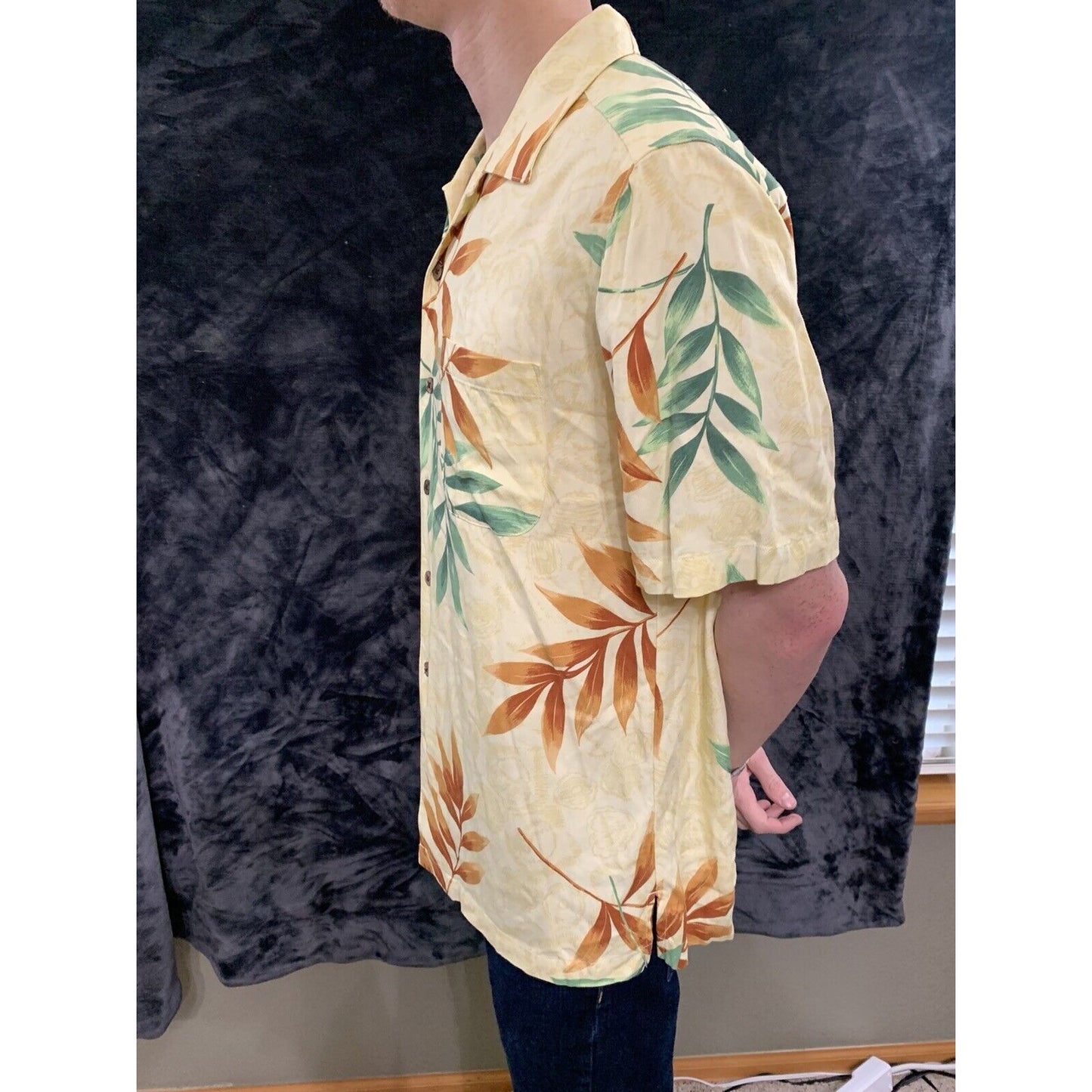 Havana Jacks Cafe Hawaiian Shirt Medium Beige Palms Floral