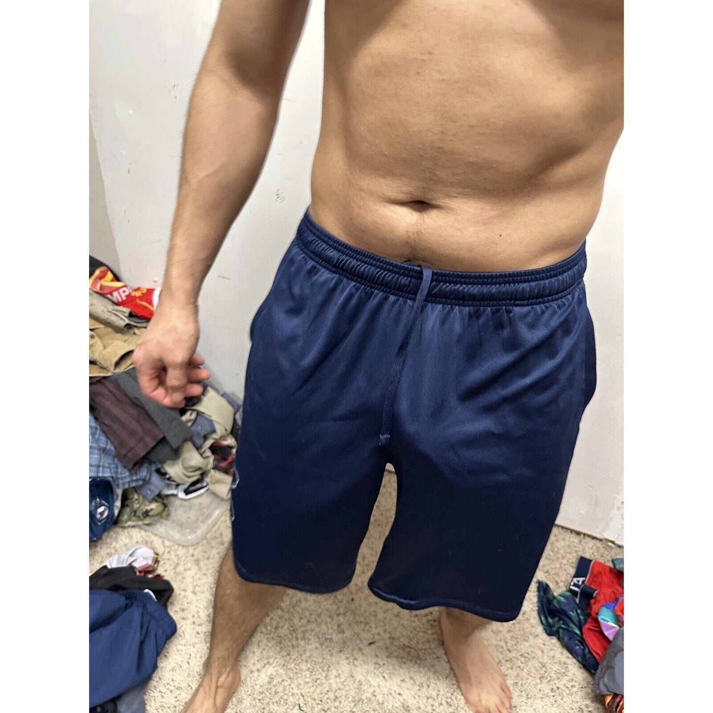 Men’s Large Heatgear Under Armour Athletic Shorts Dark Blue With Pockets