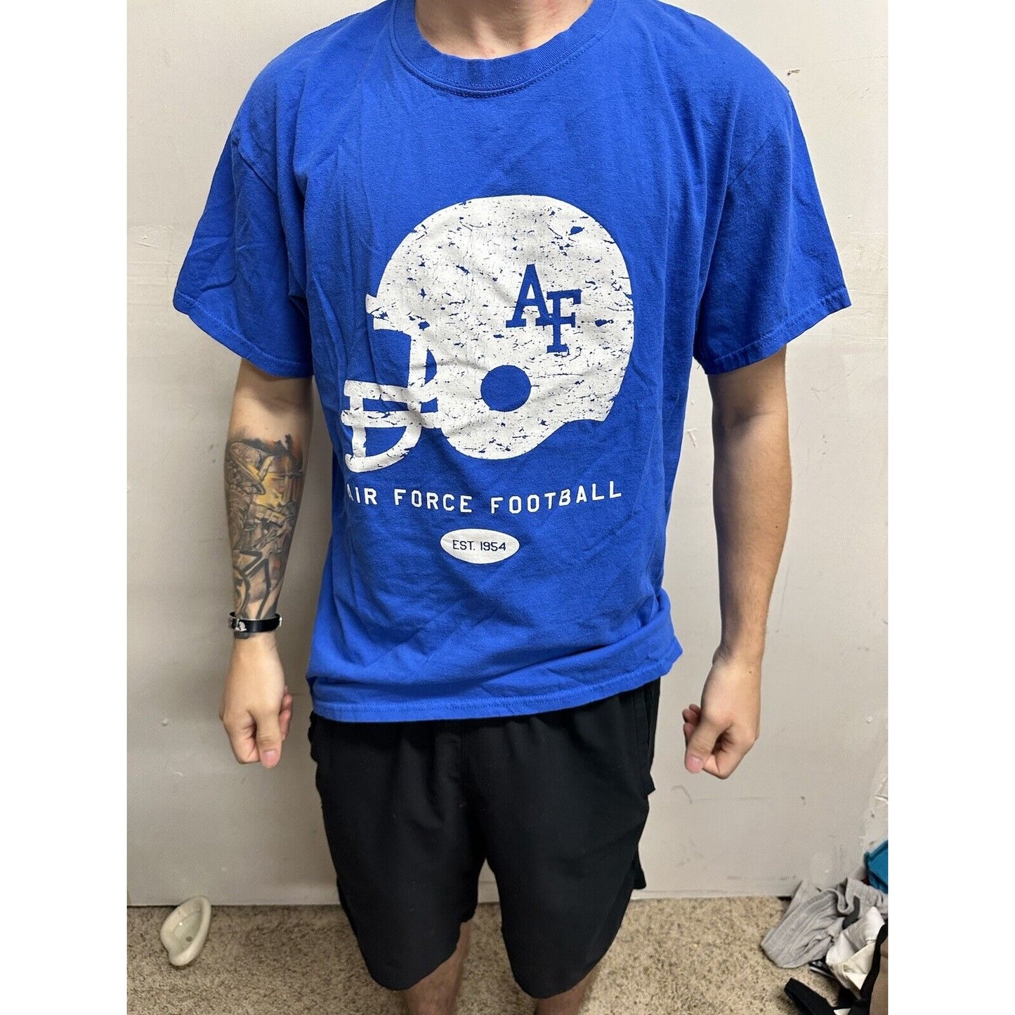 Men’s Gildan Blue Large Air Force Football Falcons Tshirt