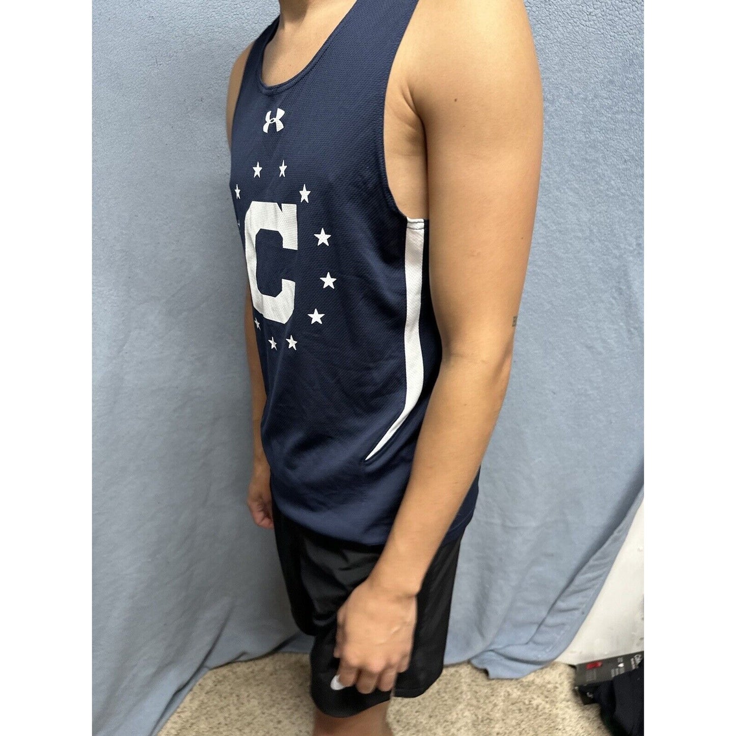 Men’s Blue Under Armour Muscle Shirt Tank Top Shirt Large
