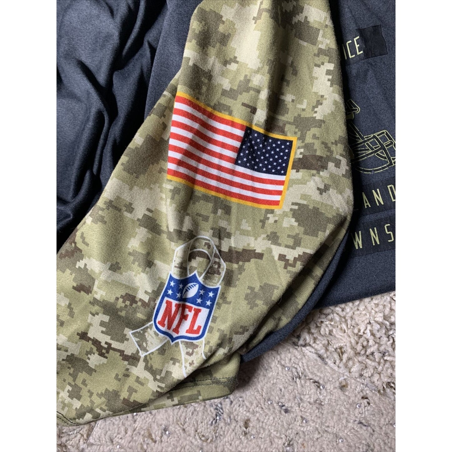 MEN'S CLEVELAND BROWNS REEBOK ON FIELD NFL TEAM APPAREL SHIRT LARGE Military