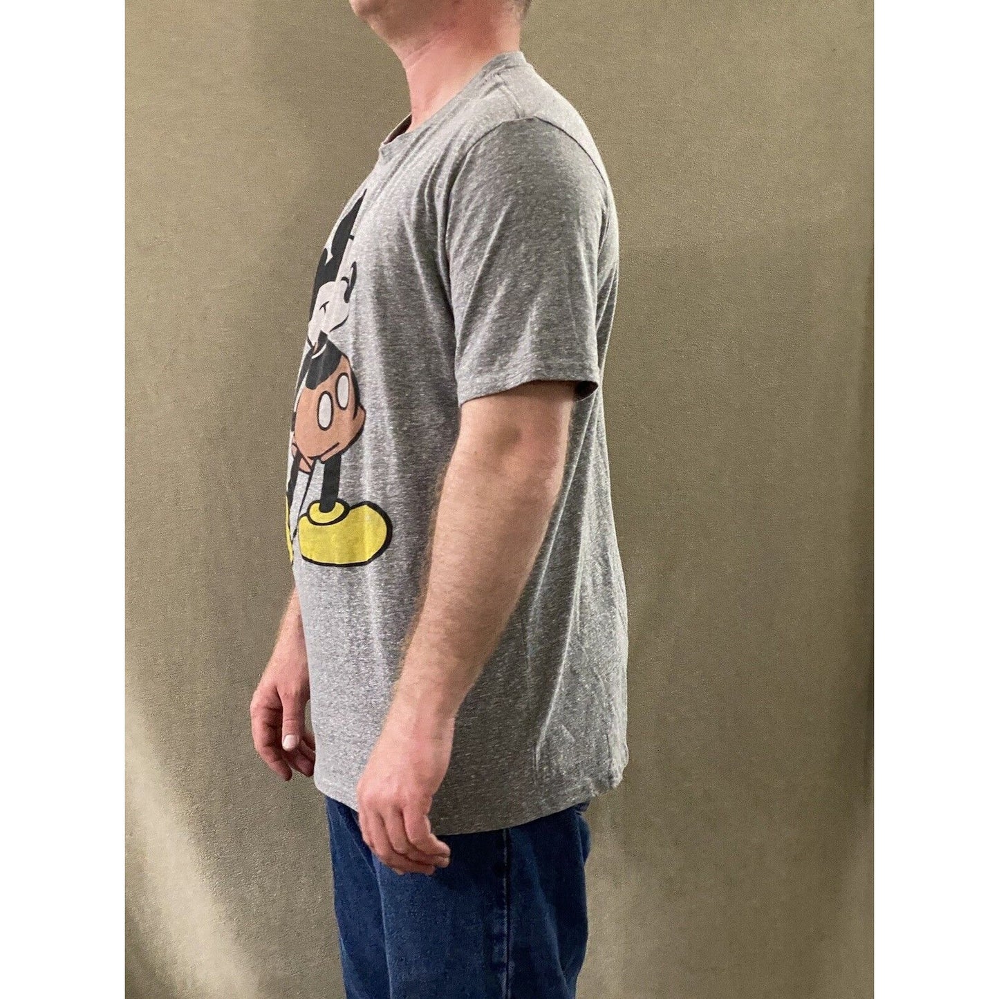 MICKEY MOUSE Vintage Disney Men’s XL Gray Cotton-poly T-shirt