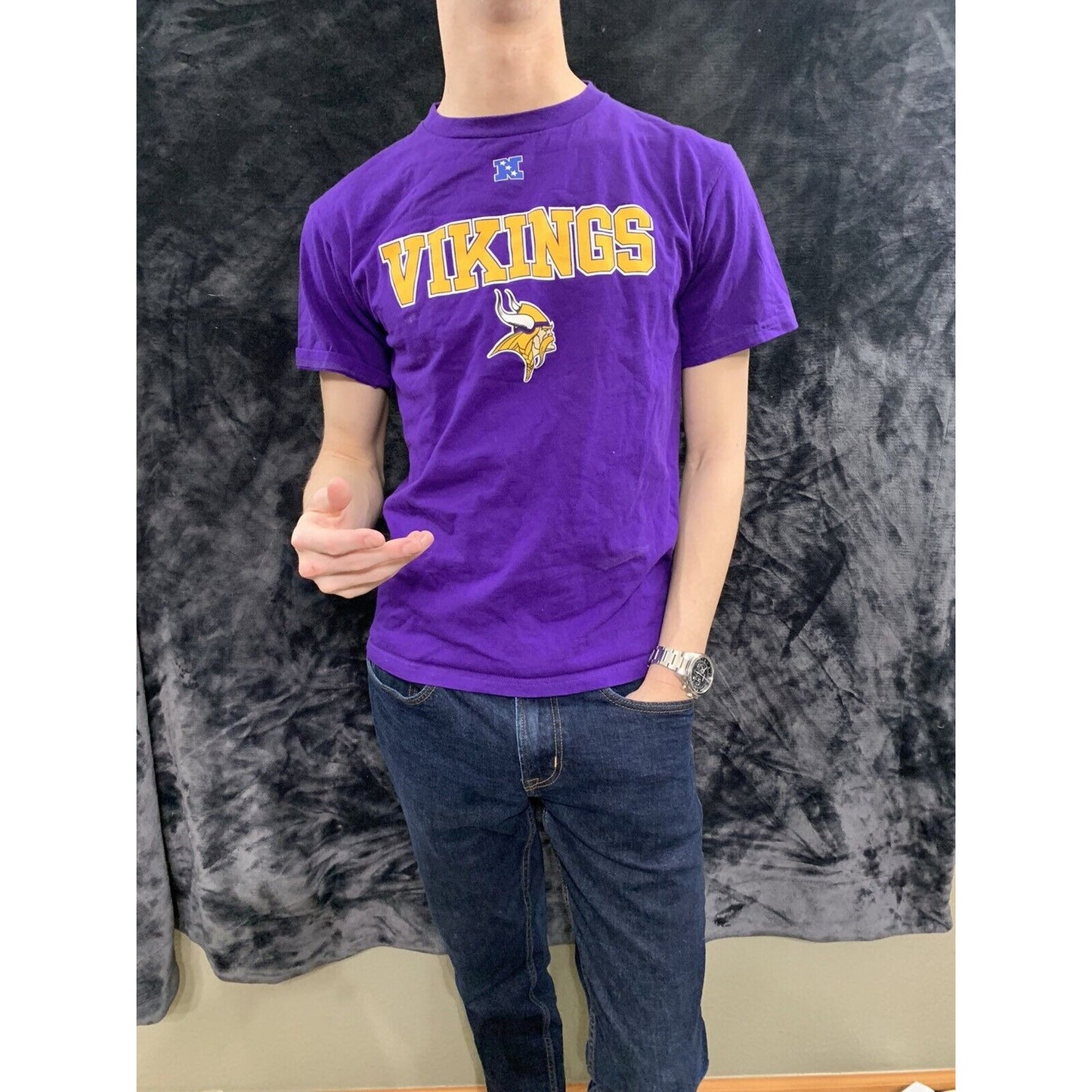 NFL Team Apparel Minnesota Vikings T Shirt Mens Size Medium