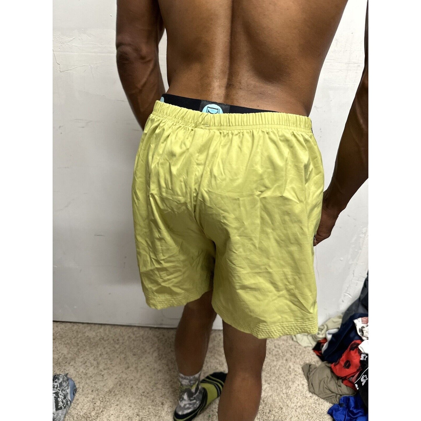Men’s Large Yellow Reebok Shorts With Pockets