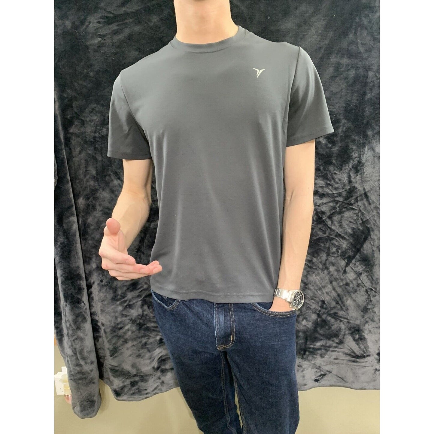 Men’s Old Navy Dark Gray Short Sleeve Medium Workout Shirt
