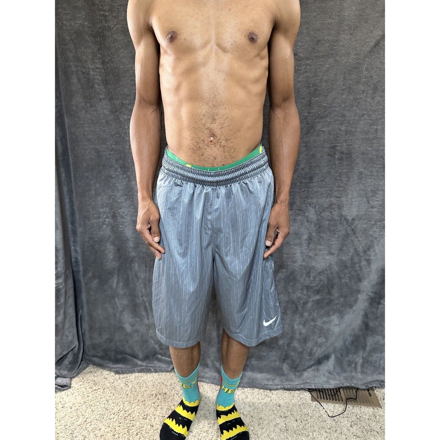 Men’s Nike XL Shorts With Pockets Gray