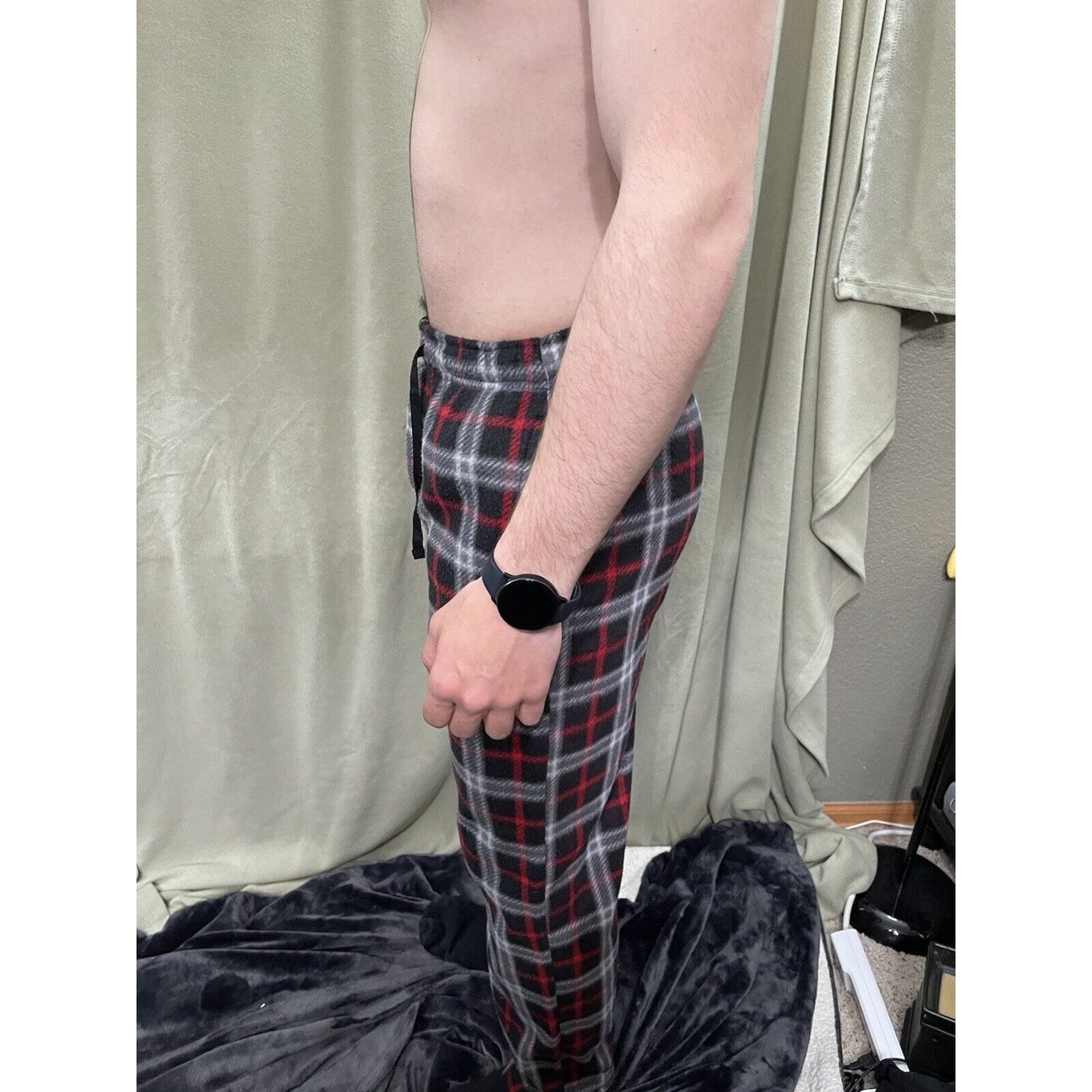 Men’s Sleepware Fruit Of The Loom Small Red Black Plaid Flannel