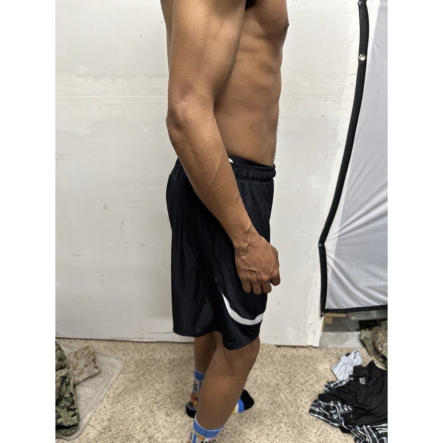 Men’s Under Armour Black Large Shorts Athletic With Pockets