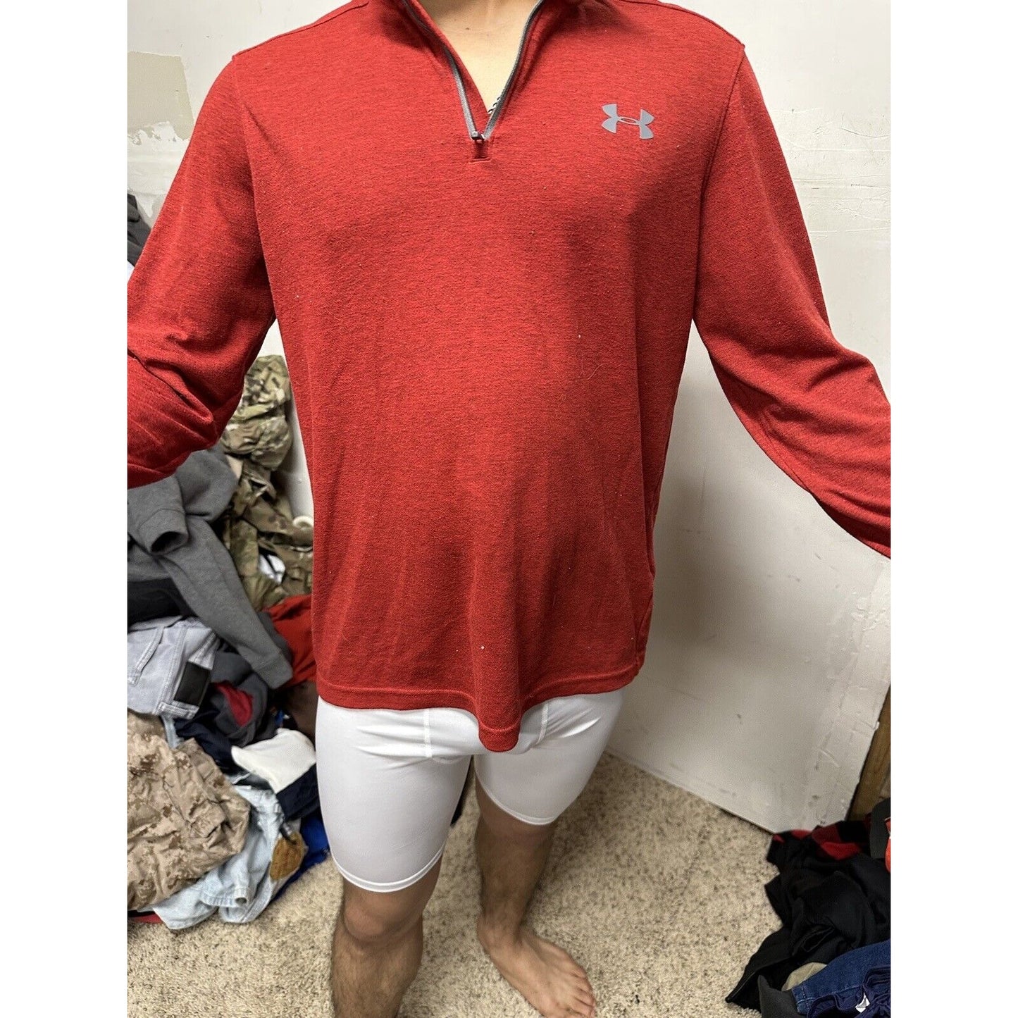 Men’s Red Loose Medium Under Armour 1/4 Zip Pull Over