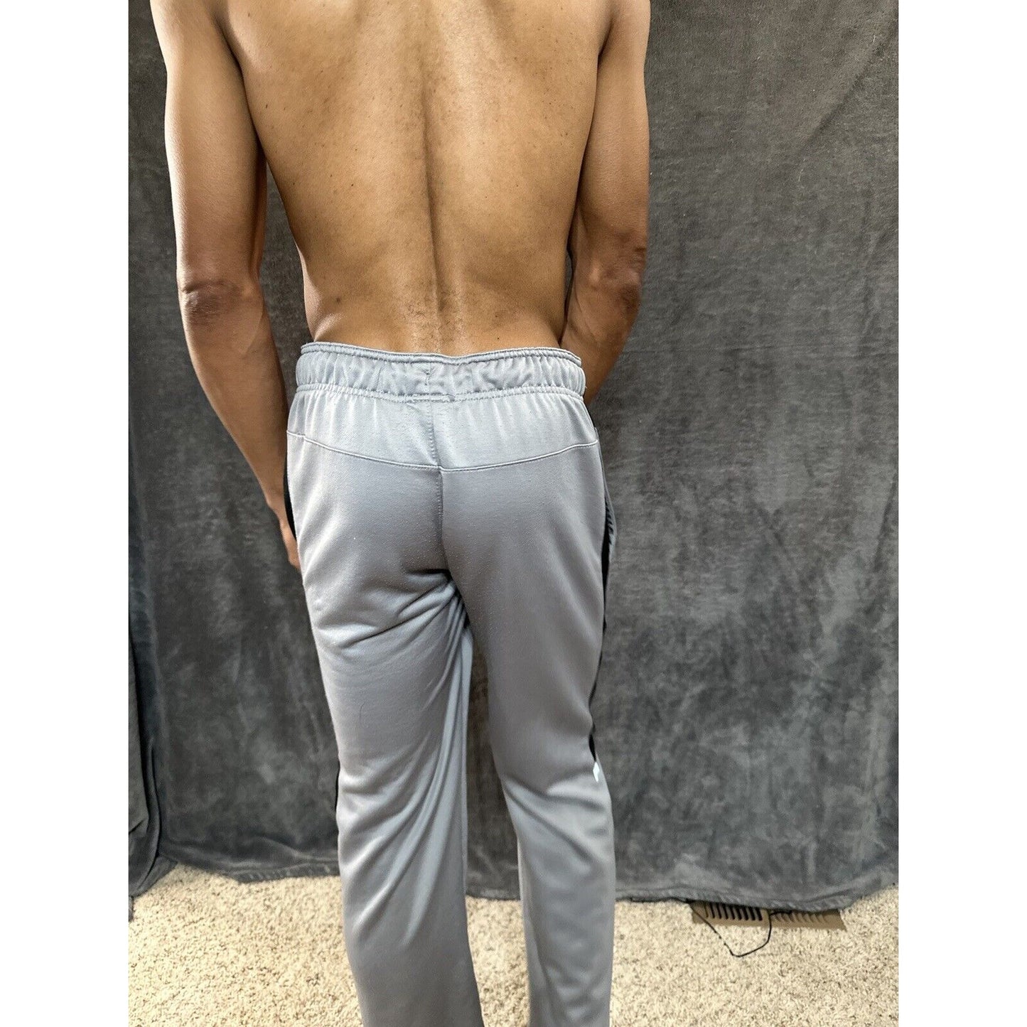 Men’s Gray Everlast Medium Sweatpants With Pockets